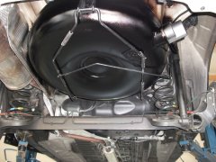 Der Zavoli Gastank im Dacia Duster 2WD 1,6 l 77 KW nach der Autogasumrüstung